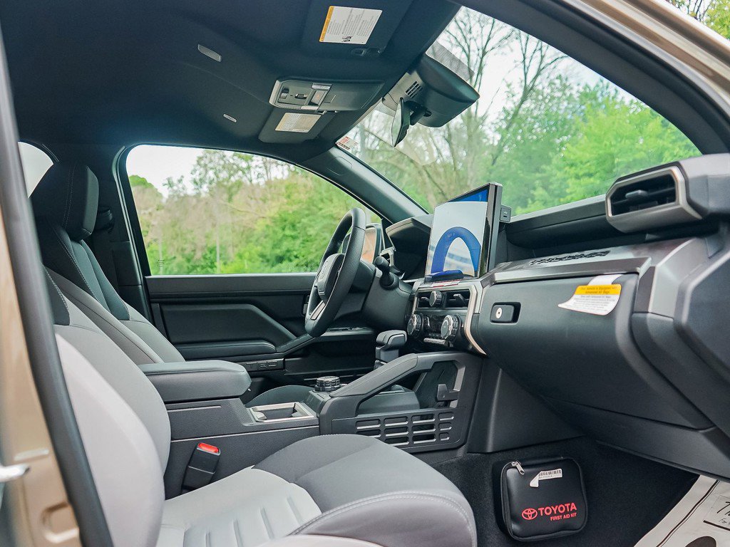 New 2025 Toyota Tacoma TRD Off-Road image 9