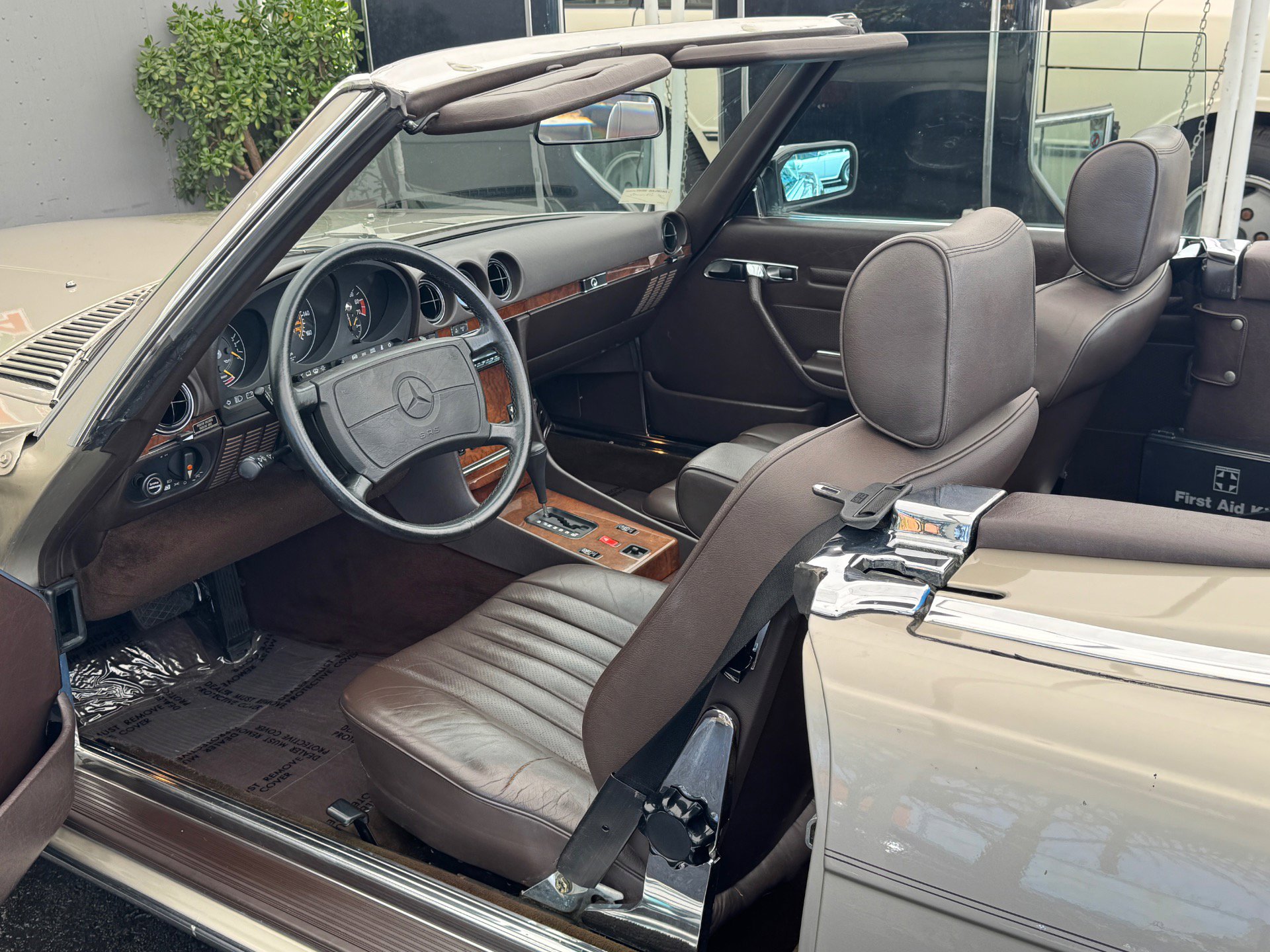 Used 1988 Mercedes-Benz 560 SL image 26