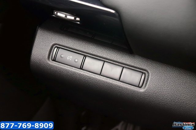 Used 2025 Nissan Pathfinder S image 23