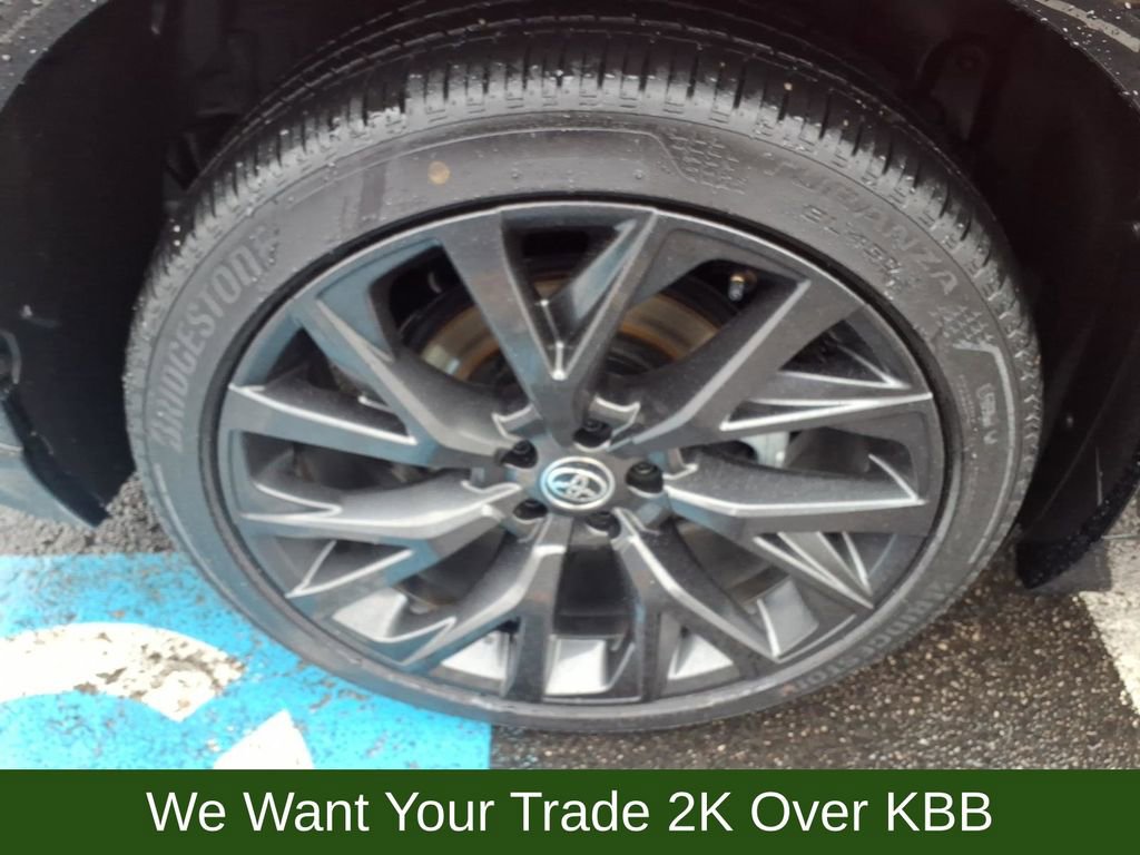 Used 2025 Toyota Crown Signia w/ Advanced Technology Package AWD/4WD image 28