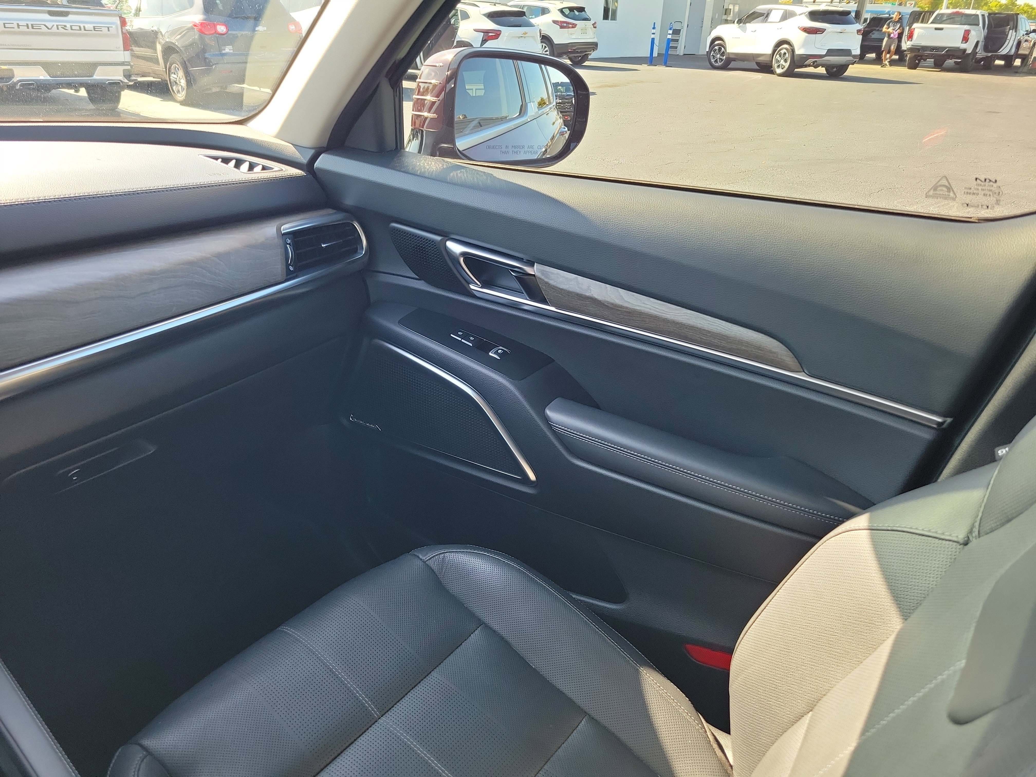 Used 2022 Kia Telluride SX w/ Towing Package FWD image 12