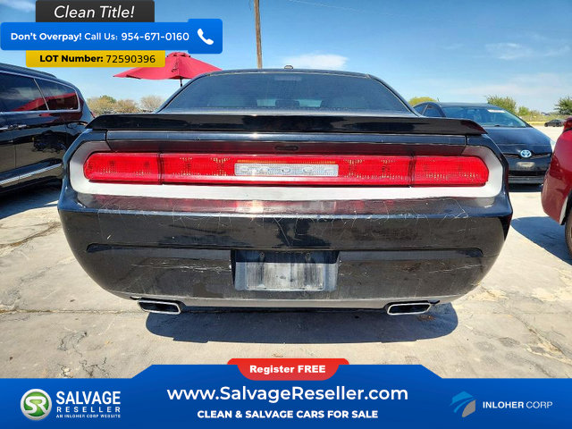 Used 2014 Dodge Challenger SXT w/ Super Sport Group (SS/T) RWD image 8