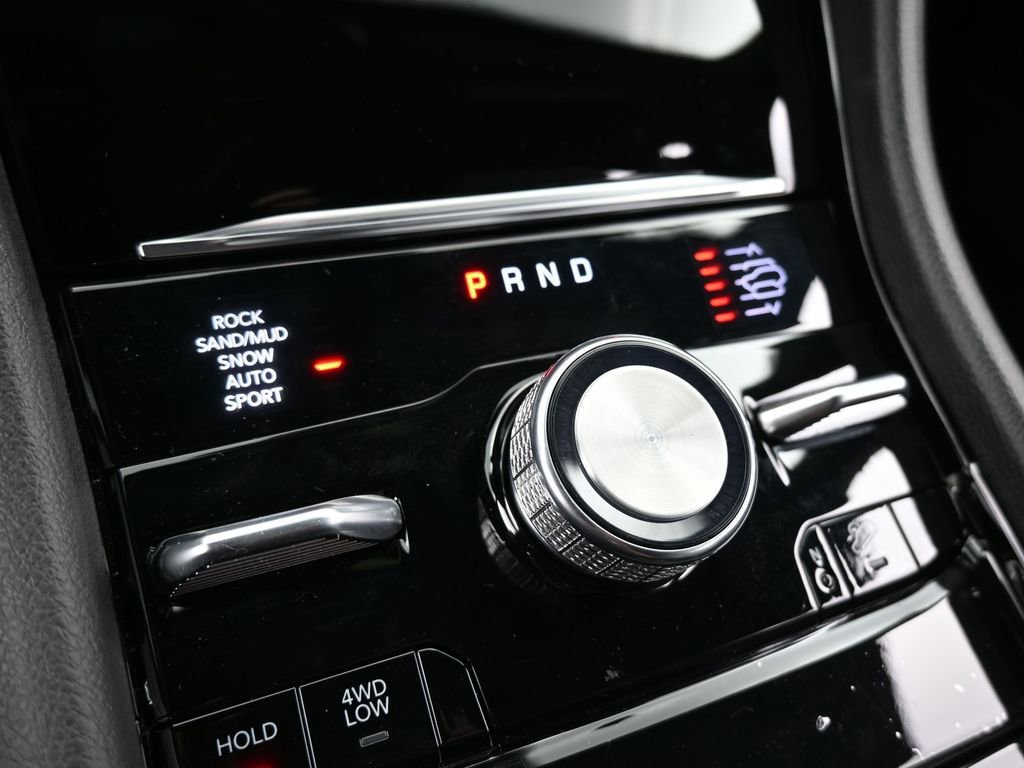 Used 2024 Jeep Grand Cherokee L Overland w/ Luxury Tech Group IV image 28