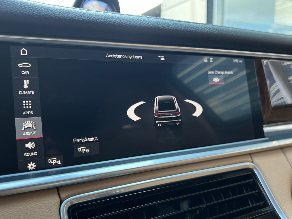 Used 2018 Porsche Panamera 4 image 51