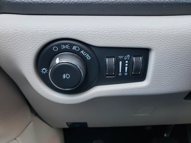 Used 2022 Chrysler Pacifica Touring-L FWD image 29