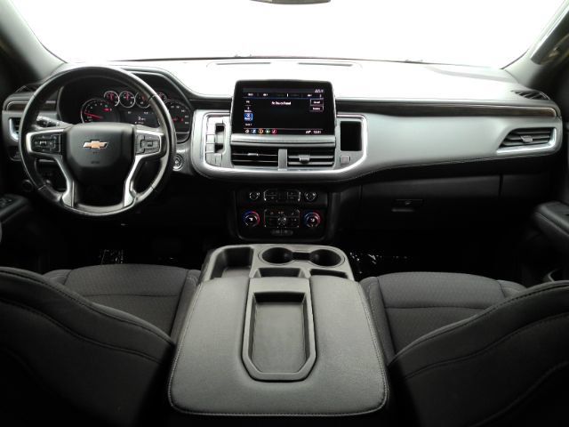 Used 2021 Chevrolet Suburban LS RWD image 3