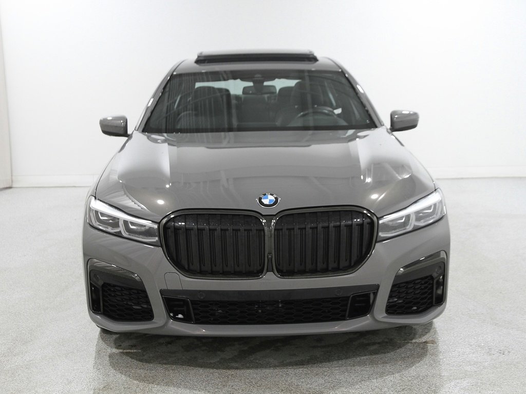 Certified 2022 BMW 740i xDrive w/ M Sport Package image 2