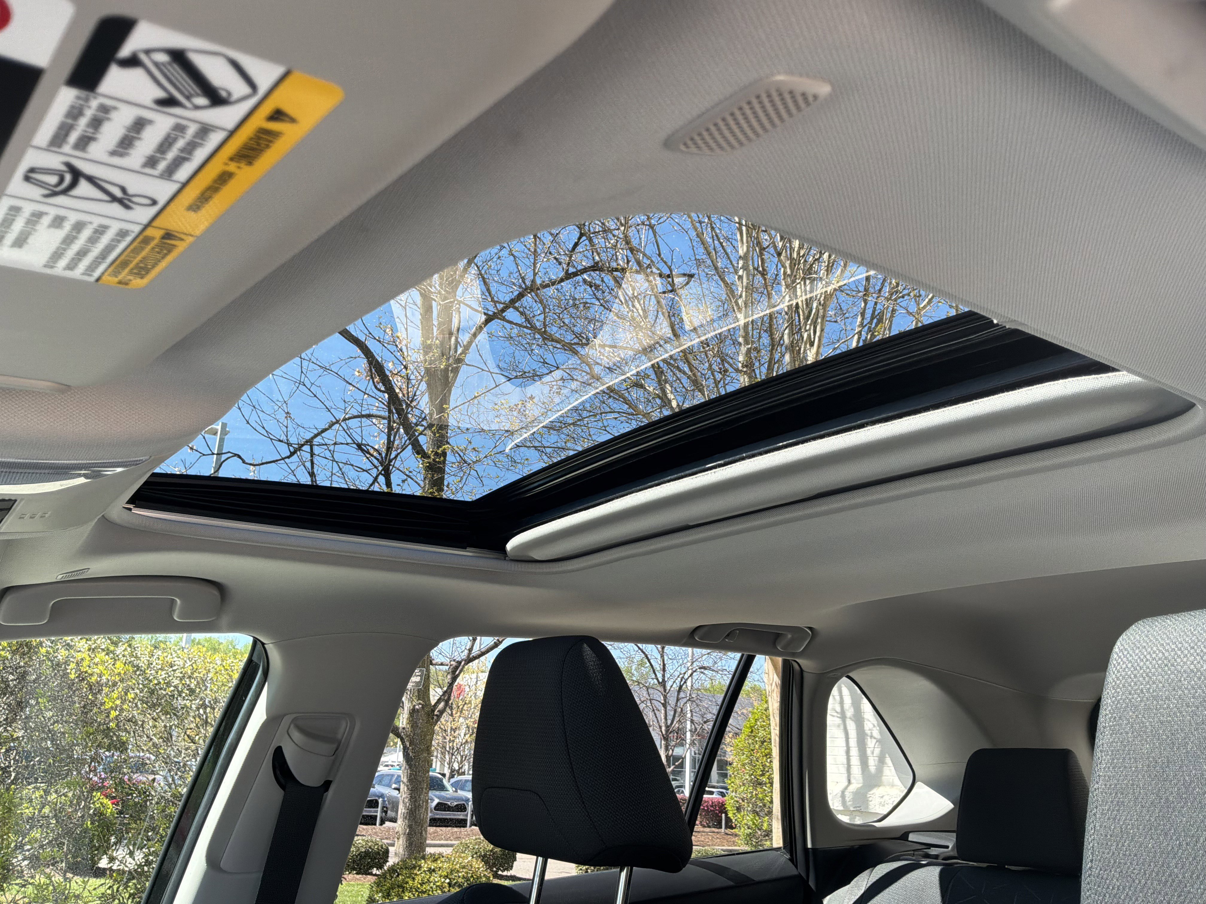 Used 2025 Toyota RAV4 XLE w/ Convenience Package image 30
