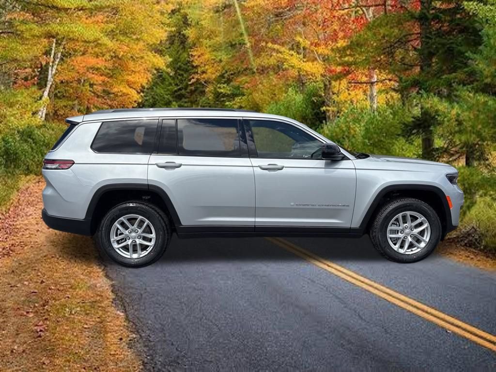 New 2026 Jeep Grand Cherokee L 4WD image 2