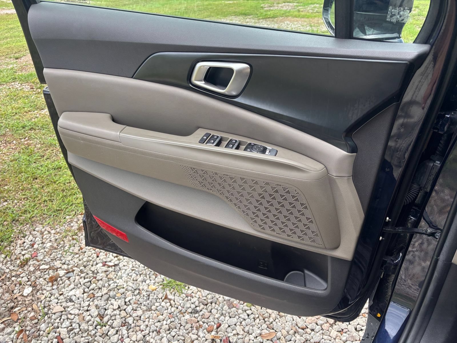Used 2026 Kia Carnival FWD image 18