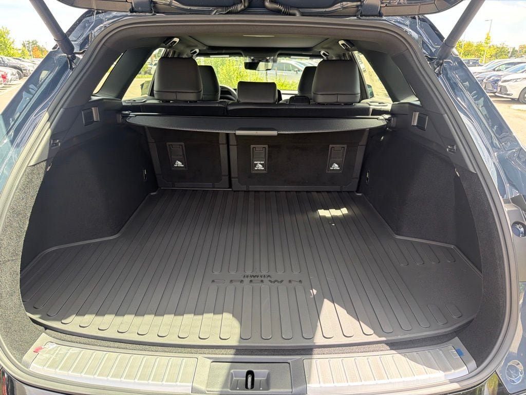 New 2026 Toyota Crown Signia AWD/4WD image 18