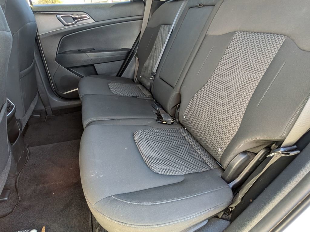 Used 2023 Kia Sportage LX image 30