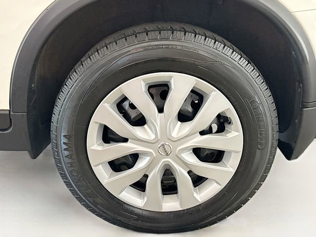 Used 2017 Nissan Rogue S image 30