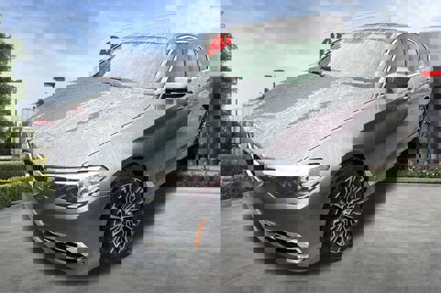 Used 2017 BMW 530i image 3