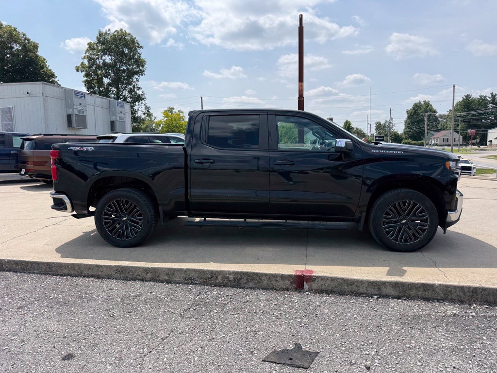 Used 2020 Chevrolet Silverado 1500 LT w/ LT Value Package AWD/4WD image 5