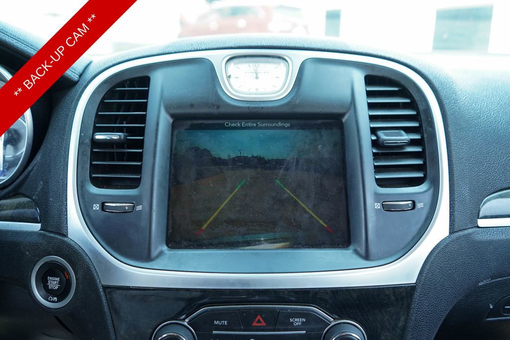 Used 2019 Chrysler 300 Limited w/ Safetytec Plus Group image 20