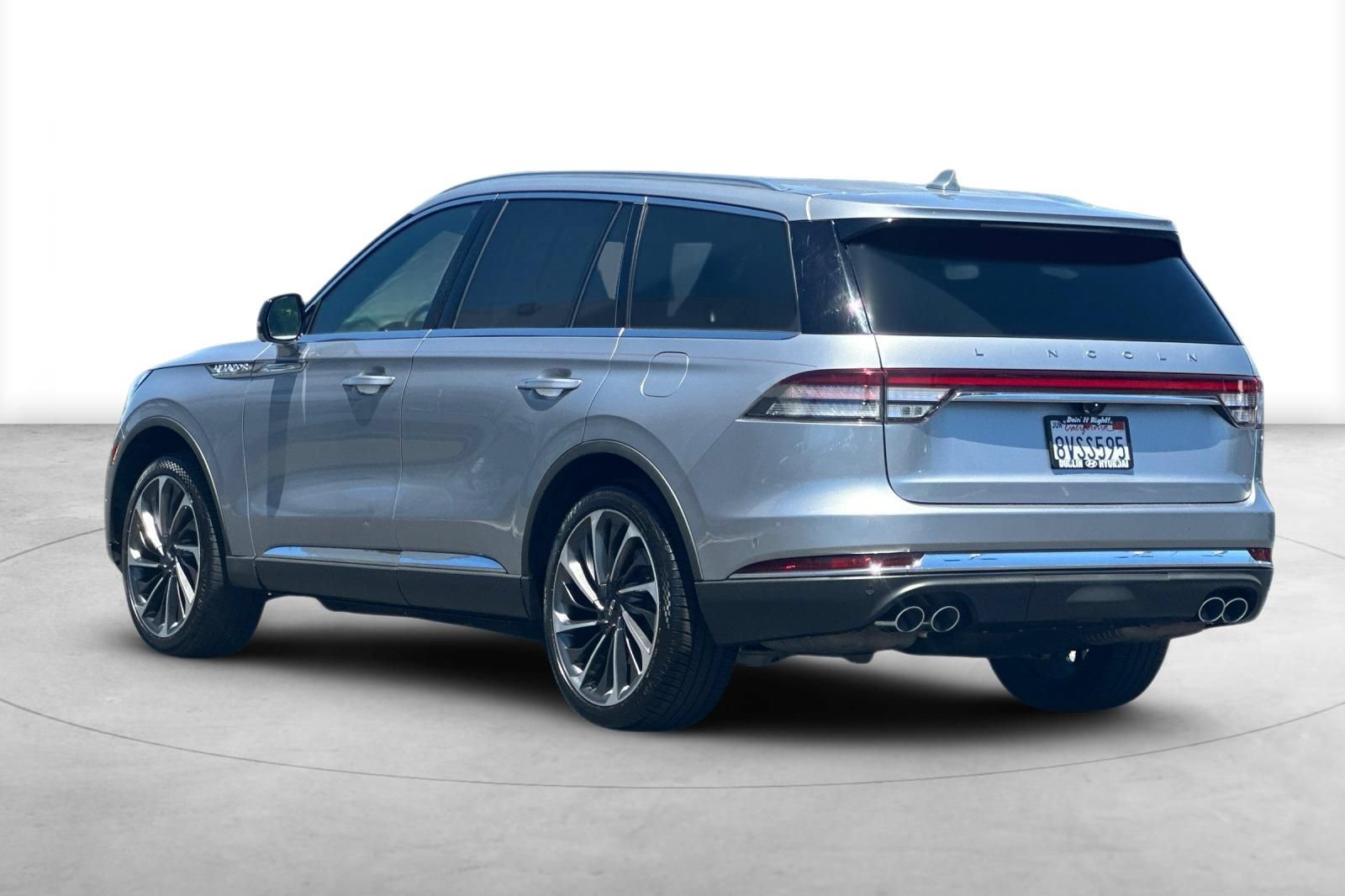Used 2020 Lincoln Aviator Reserve AWD/4WD image 4