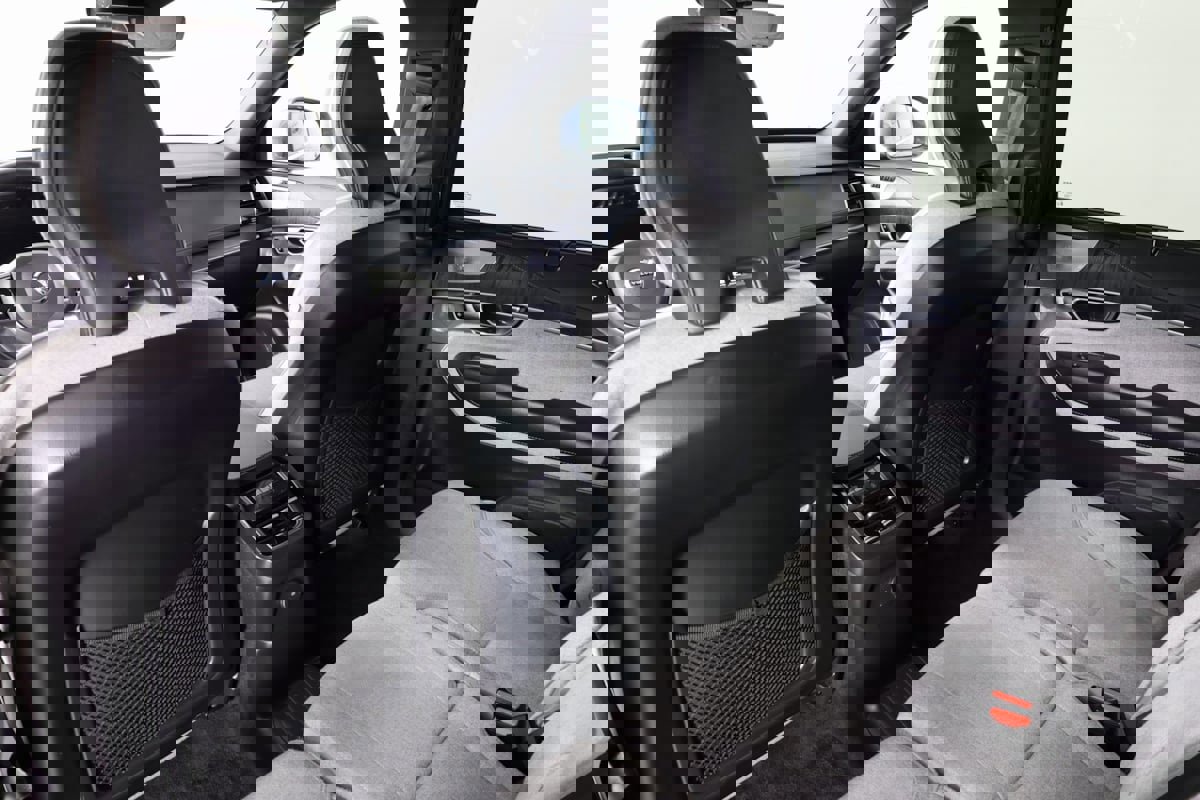 Used 2023 Volvo XC90 T8 Ultimate image 56