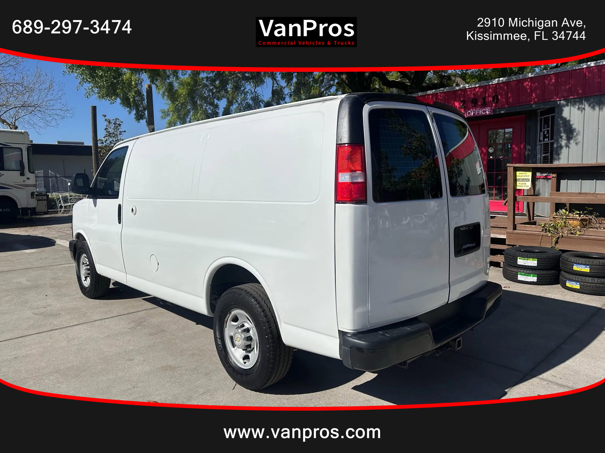 Used 2013 Chevrolet Express 2500 image 3