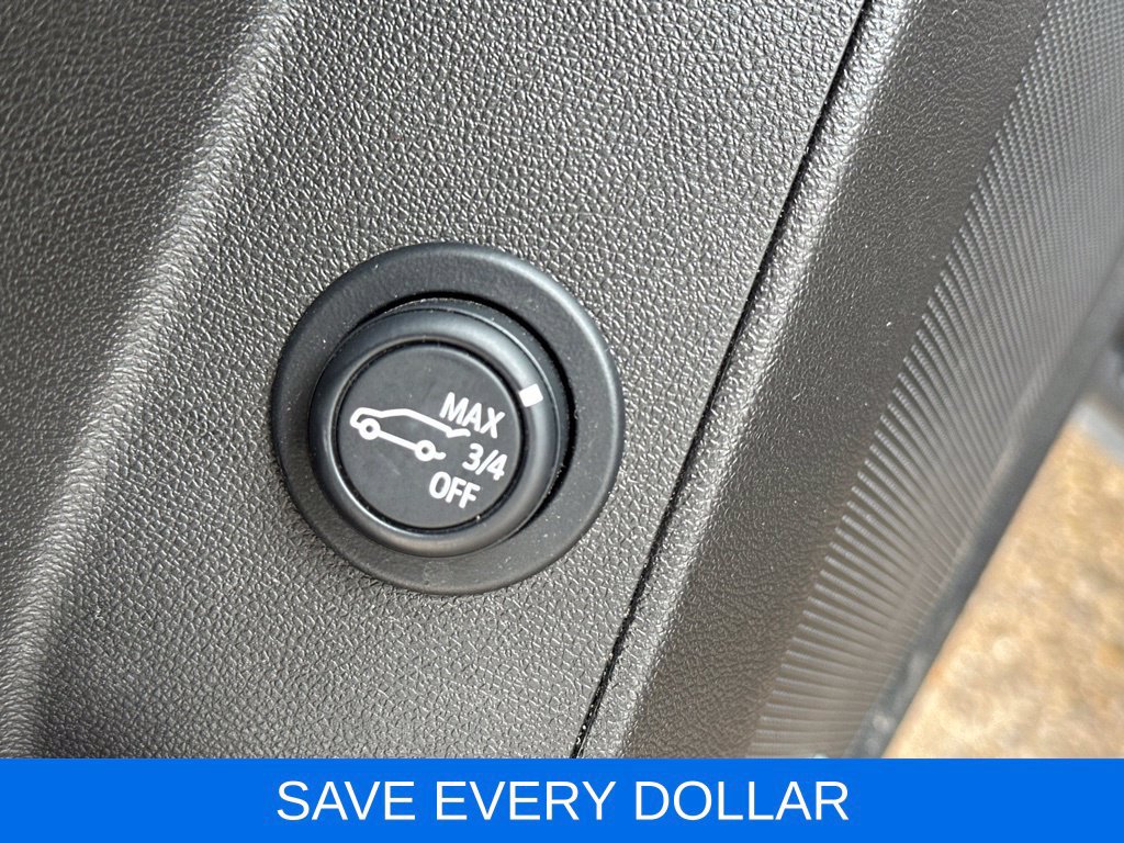 Used 2024 Chevrolet Equinox RS w/ RS Leather Package FWD image 11