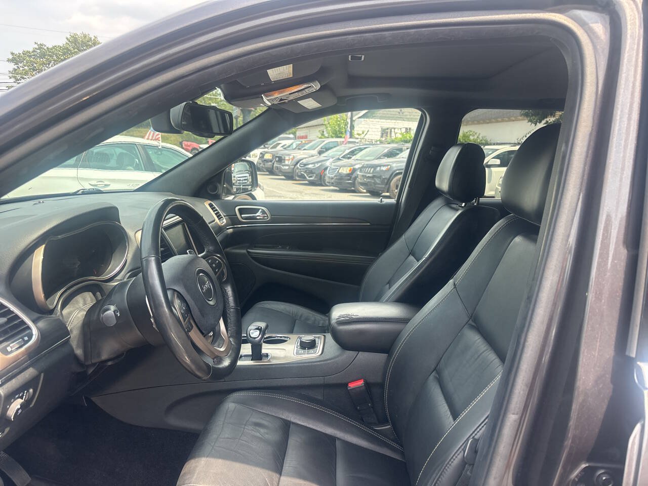 Used 2015 Jeep Grand Cherokee Limited AWD/4WD image 10