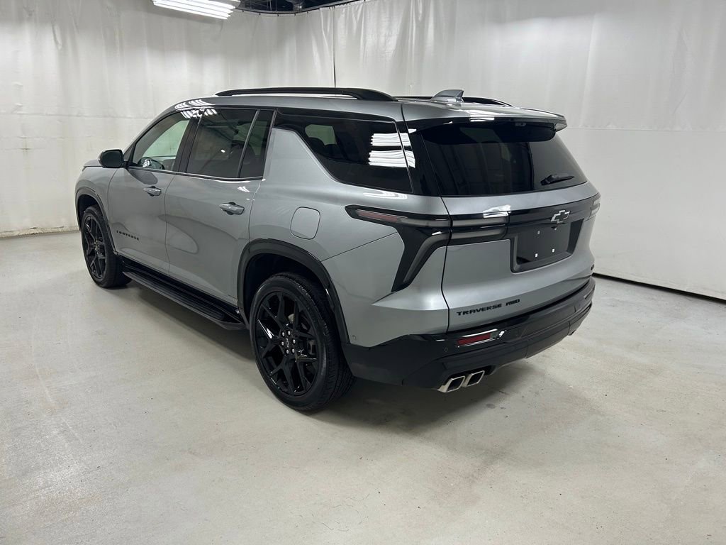 Used 2025 Chevrolet Traverse RS w/ LPO, Floor Liner Package AWD/4WD image 7