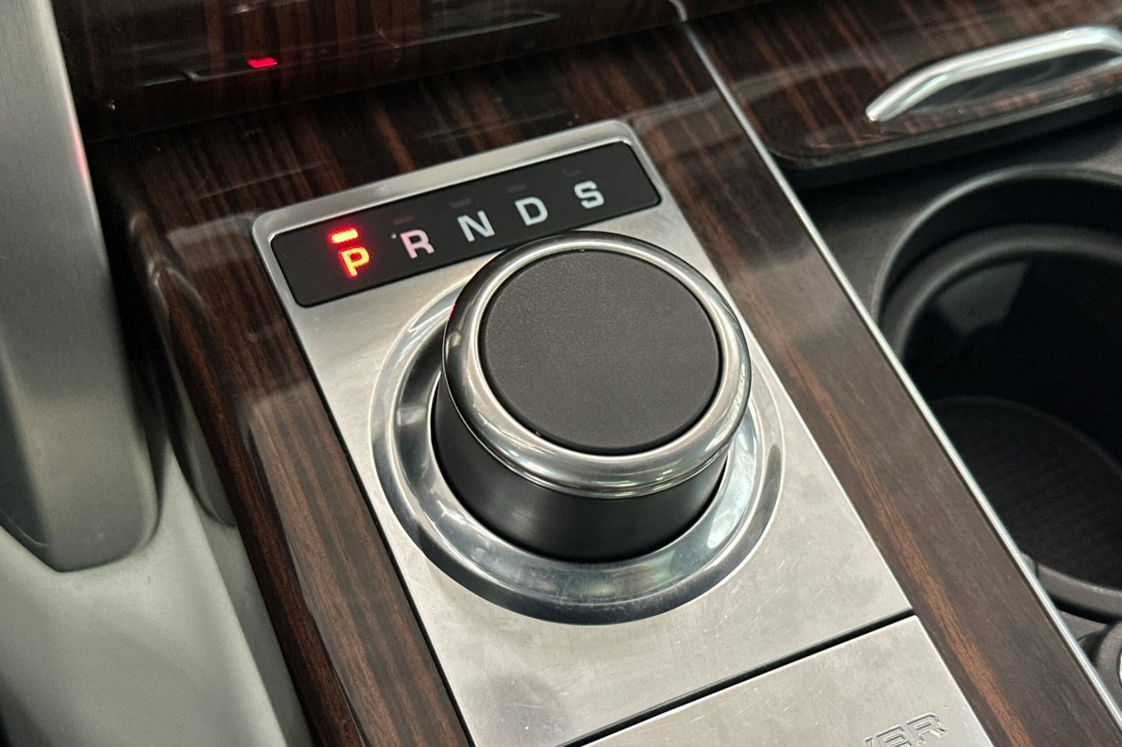 Used 2016 Land Rover Range Rover Supercharged image 24