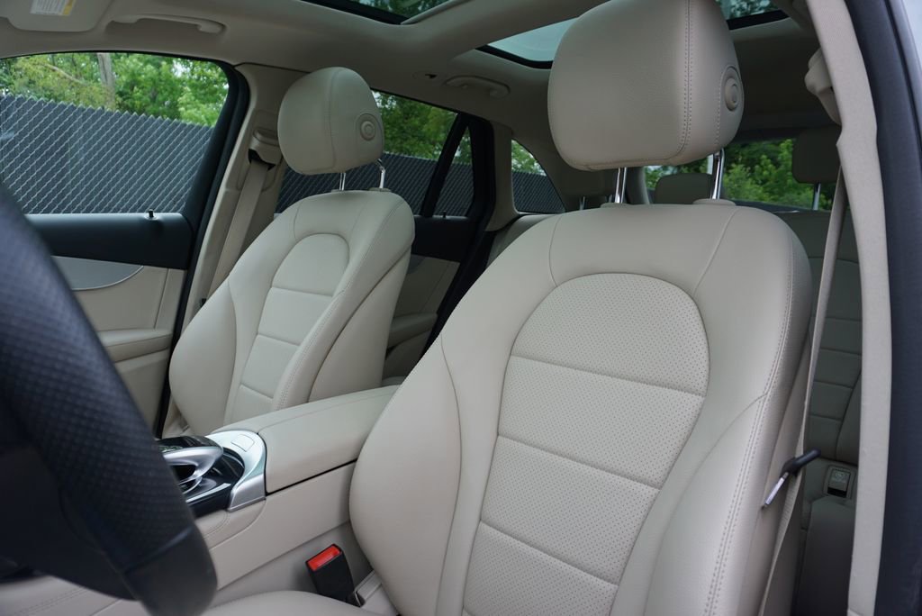Used 2017 Mercedes-Benz GLC 300 4MATIC image 19