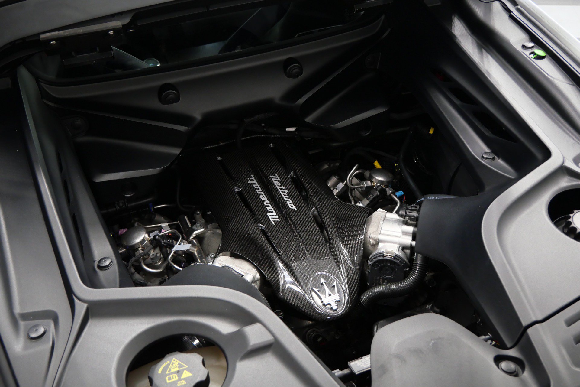 Used 2023 Maserati MC20 Coupe RWD image 12