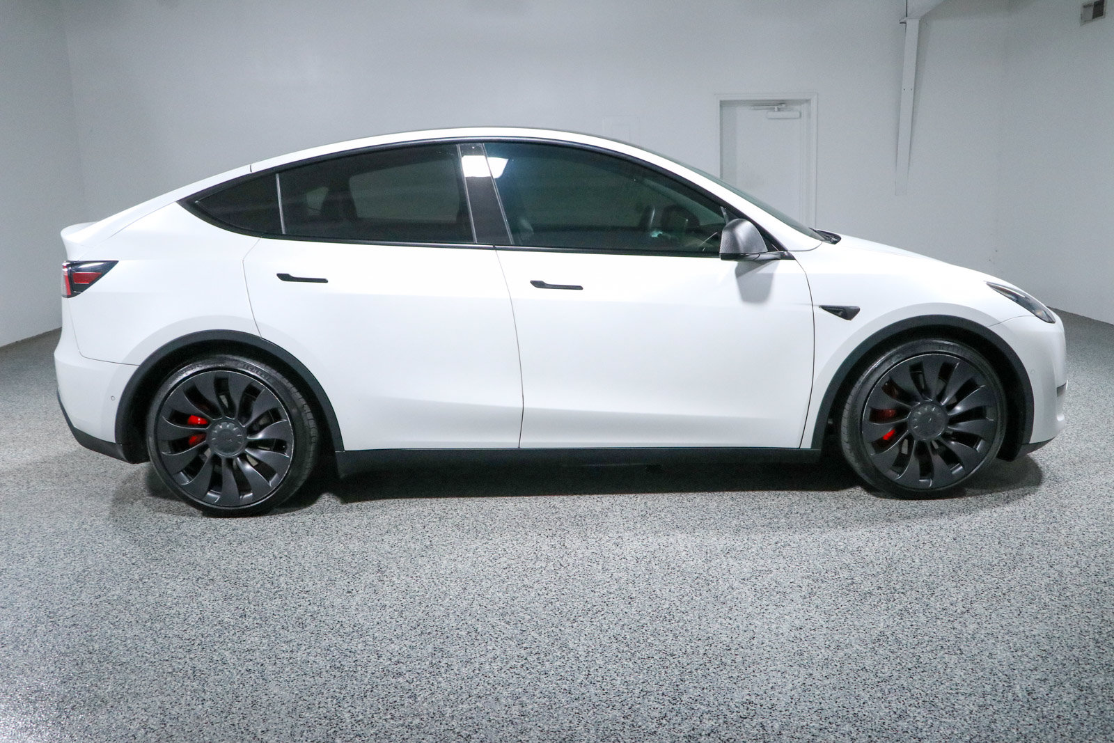 Used 2022 Tesla Model Y Performance AWD/4WD image 6