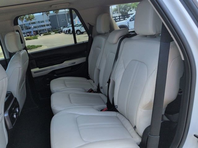 Used 2021 Ford Expedition Platinum AWD/4WD image 14