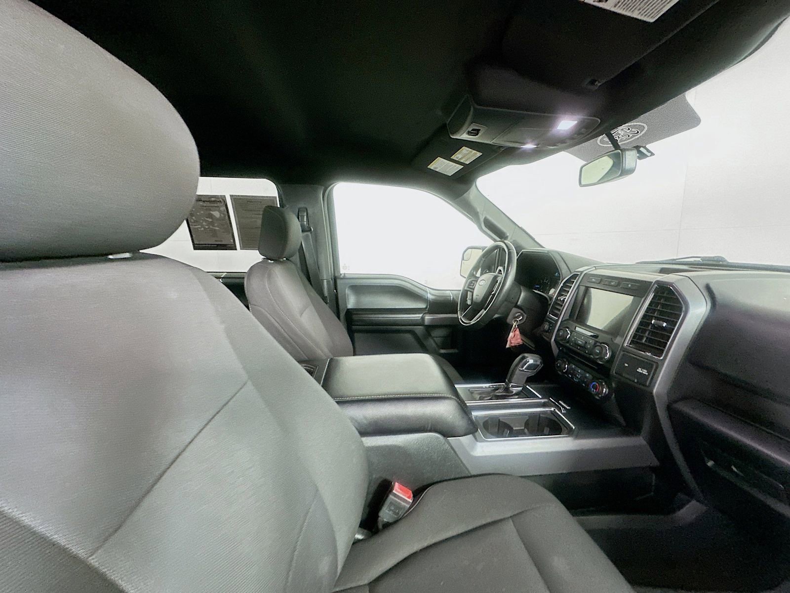 Used 2018 Ford F150 XLT w/ Equipment Group 302A Luxury AWD/4WD image 28