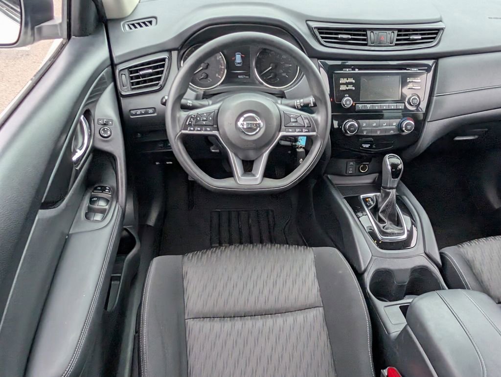 Used 2017 Nissan Rogue S image 12