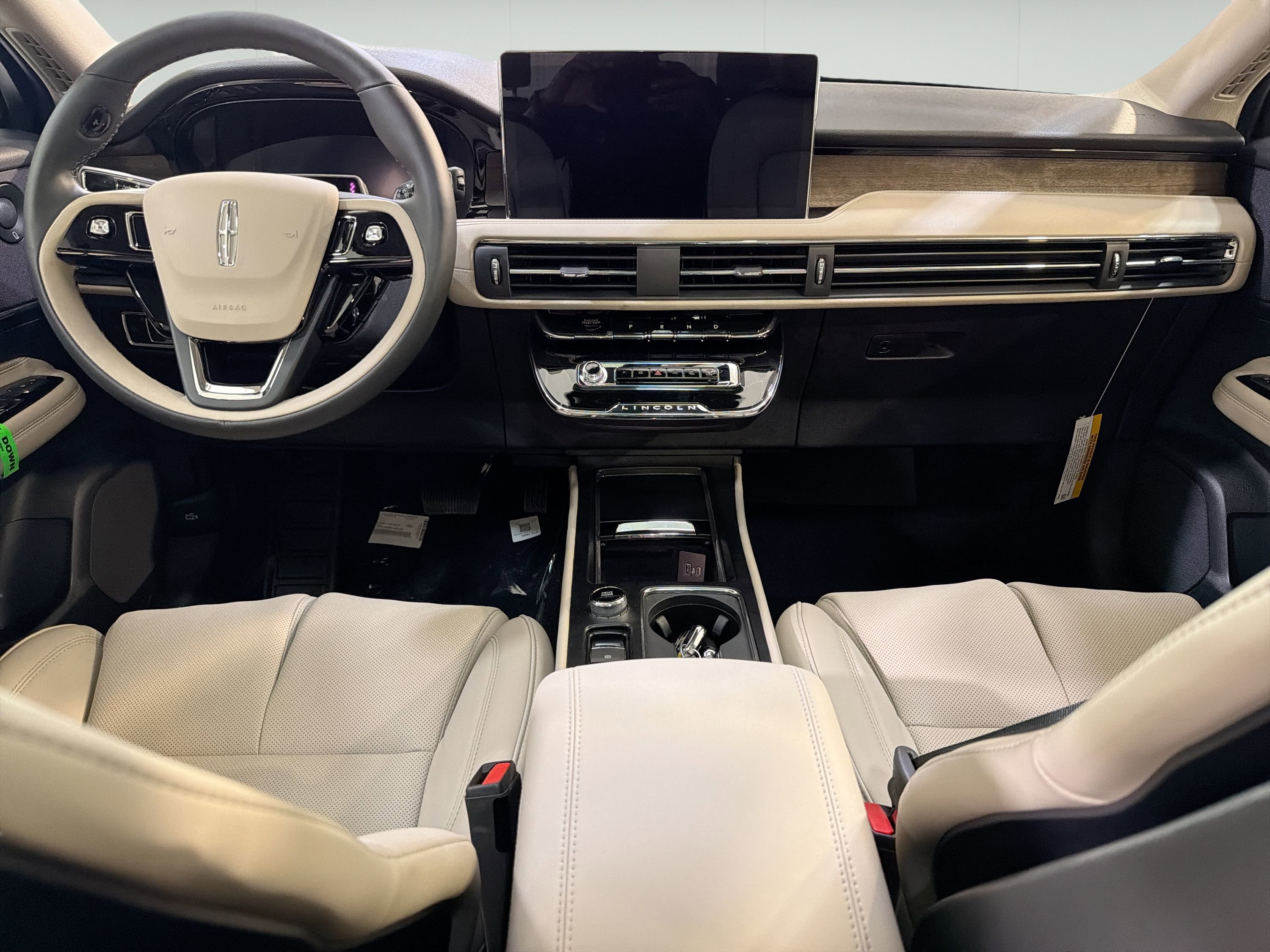 New 2026 Lincoln Corsair Reserve FWD image 23