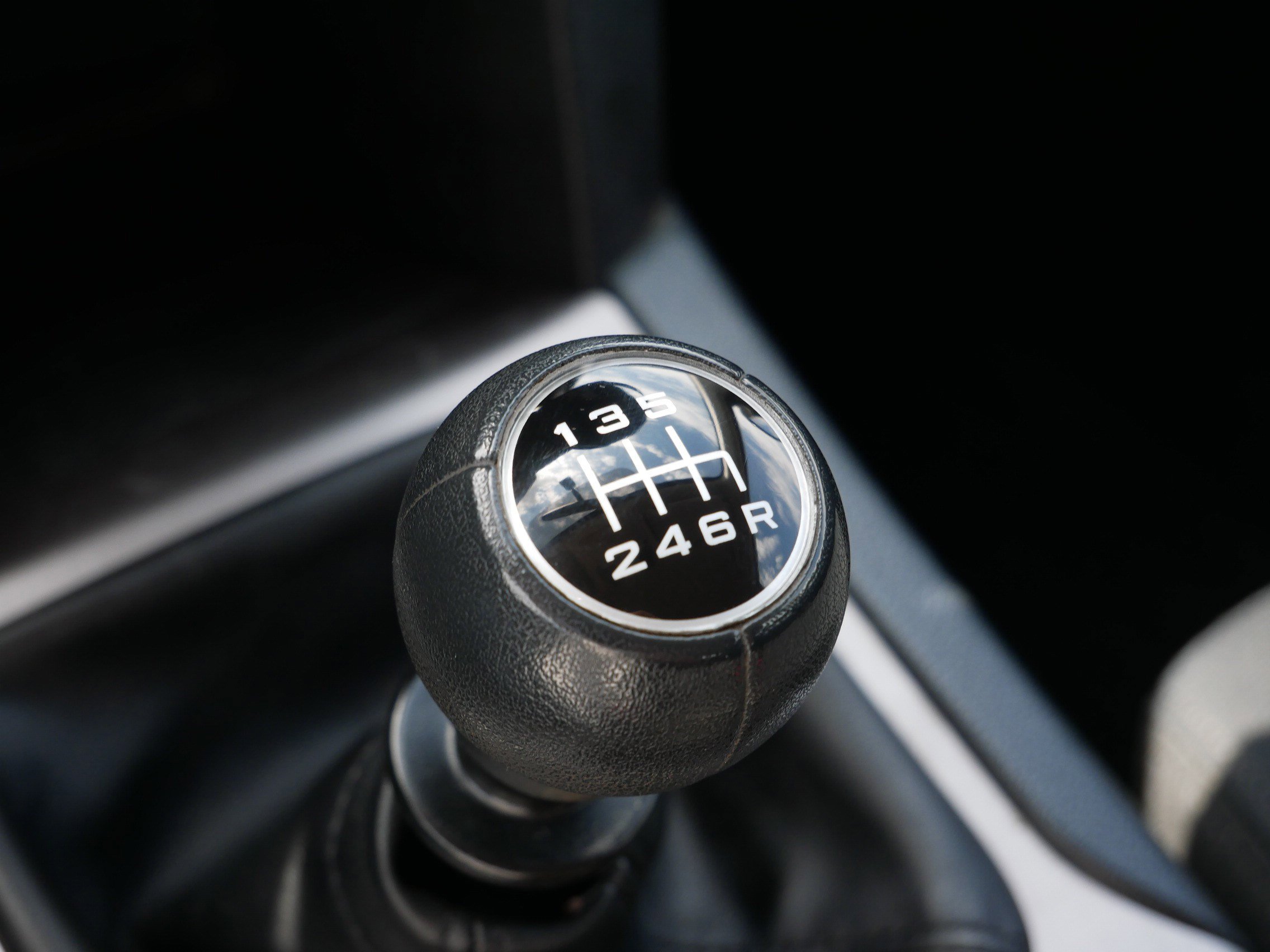 Used 2013 Subaru Outback 2.5i AWD/4WD image 24