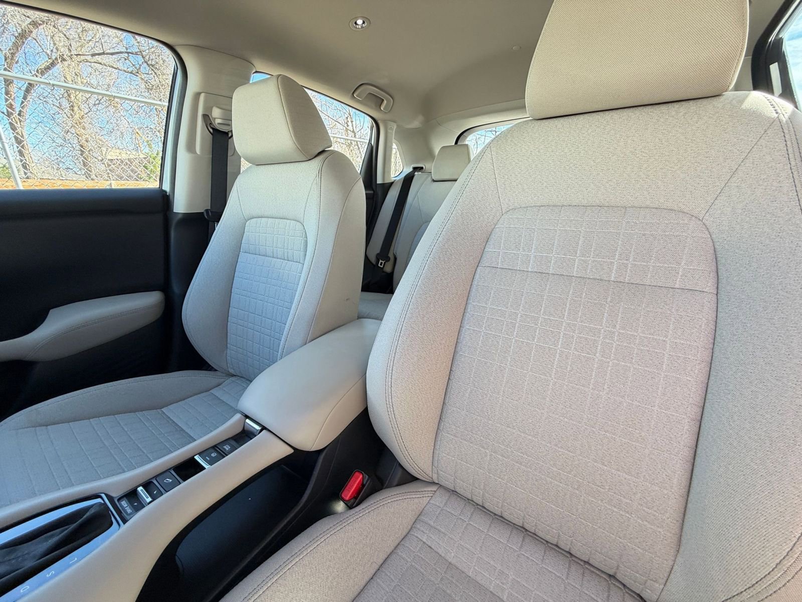 Used 2025 Honda HR-V LX image 34