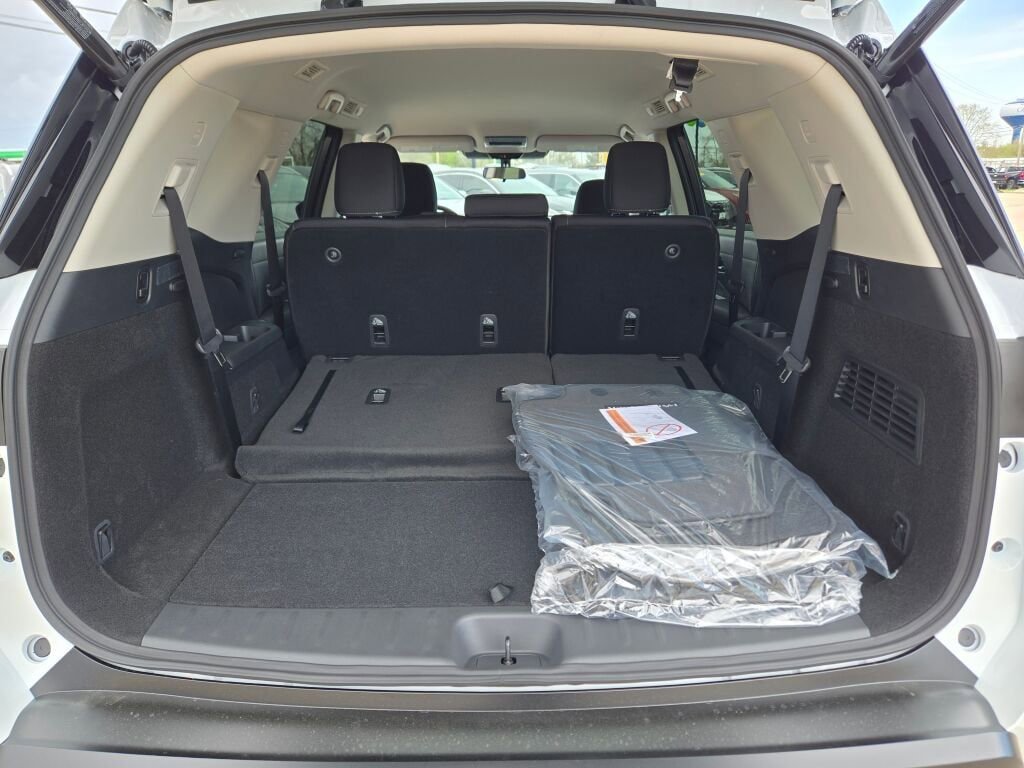 New 2026 Nissan Pathfinder SV AWD/4WD image 13