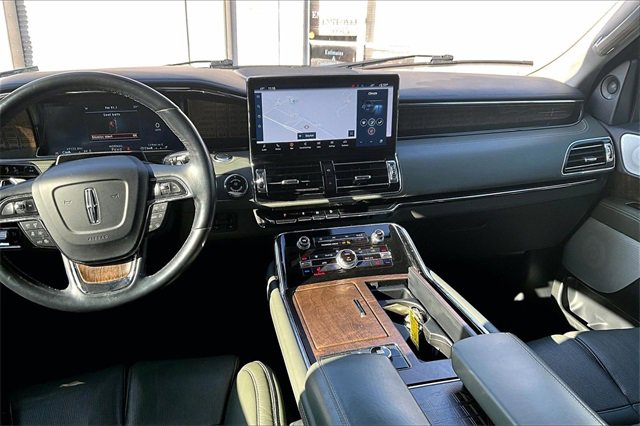Used 2023 Lincoln Navigator L Black Label image 6