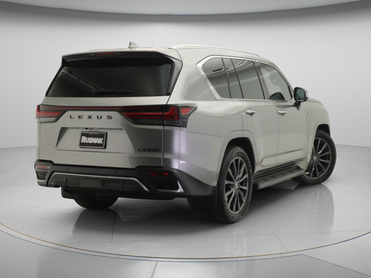 Used 2026 Lexus LX 600 F Sport w/ Accessory Package (Z1) AWD/4WD image 4