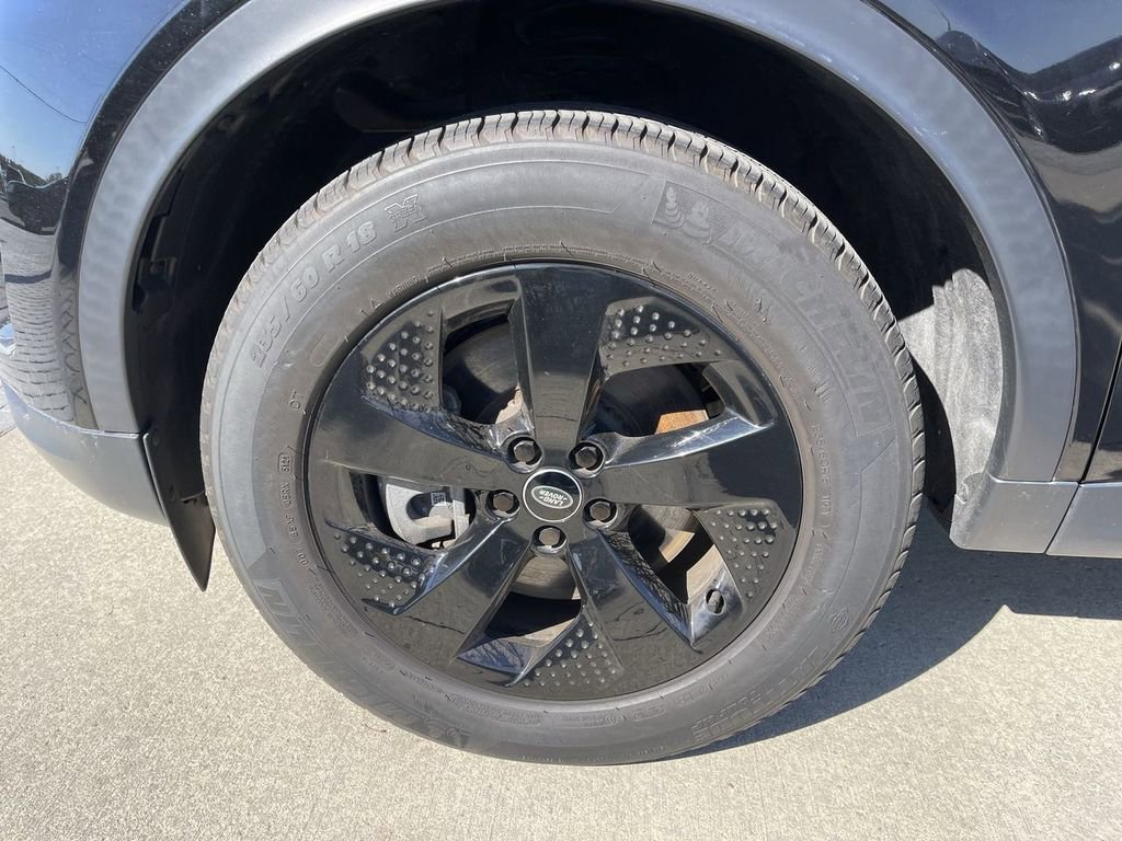 Used 2023 Land Rover Discovery Sport S image 10