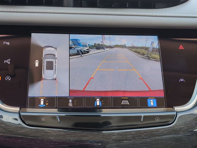 Used 2022 Cadillac XT6 Premium Luxury w/ Technology Package image 18