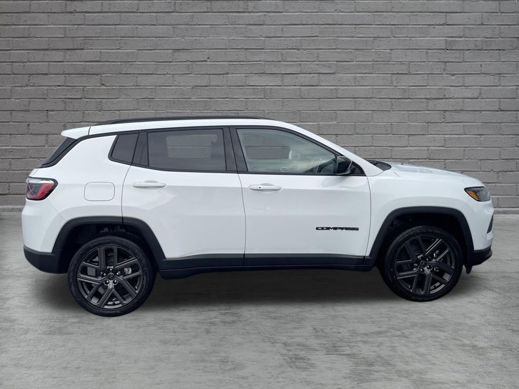 New 2026 Jeep Compass Latitude AWD/4WD image 10