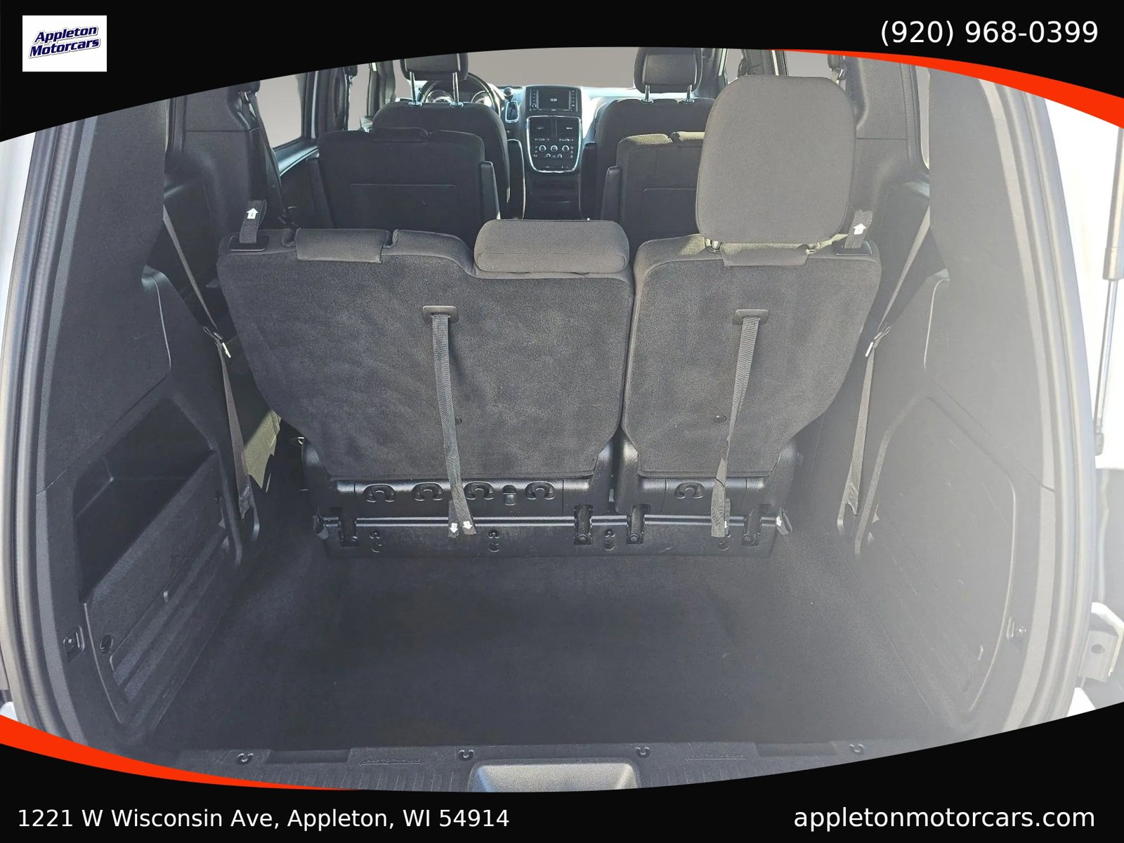 Used 2020 Dodge Grand Caravan SE image 8