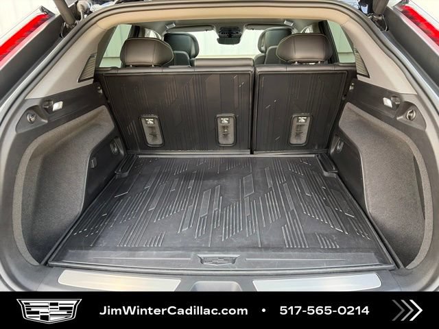 Certified 2025 Cadillac Optiq Luxury 2 w/ LPO, Floor Liner Package AWD/4WD image 20