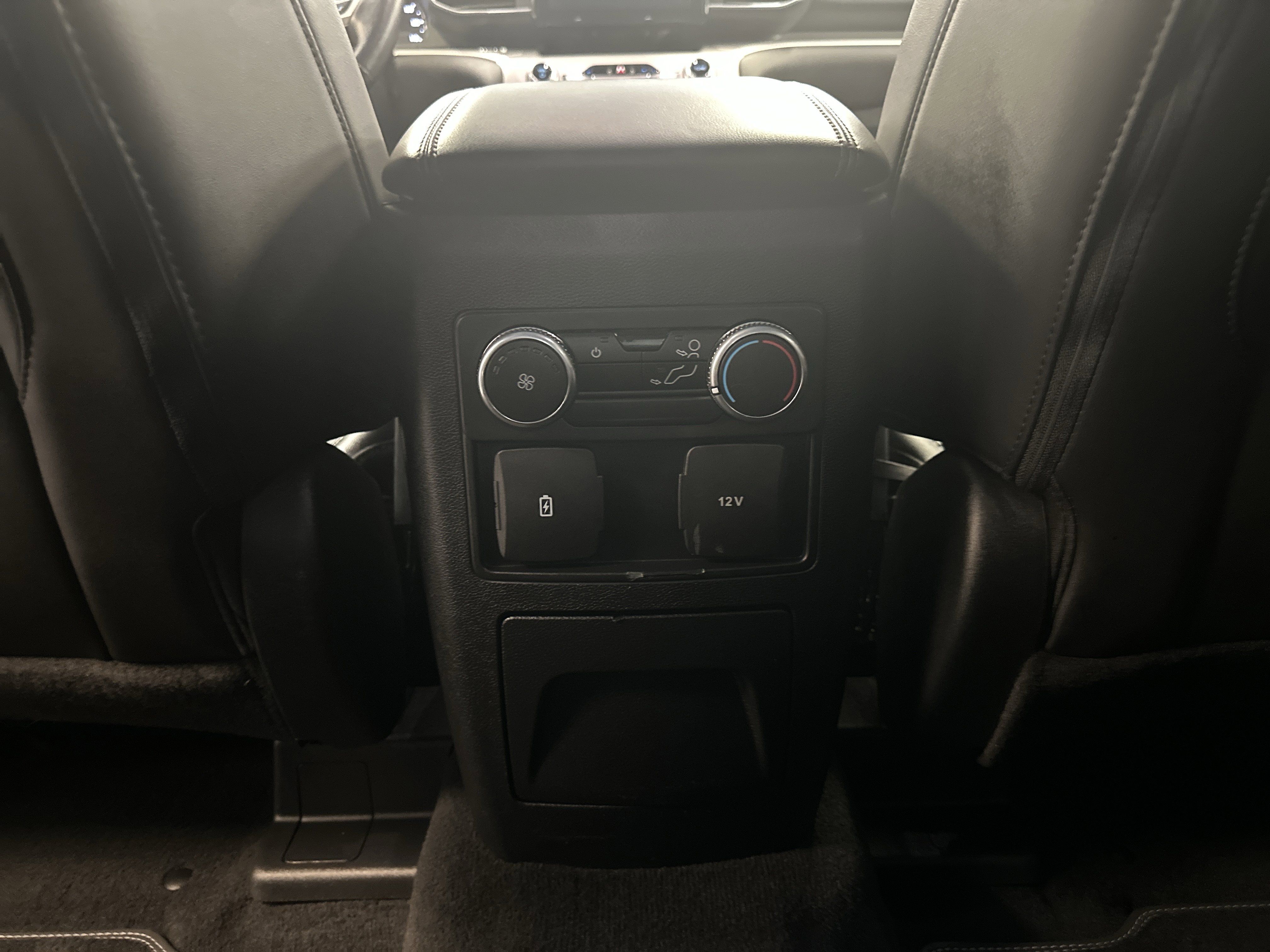 Certified 2022 Ford Explorer XLT w/ Equipment Group 202A image 28