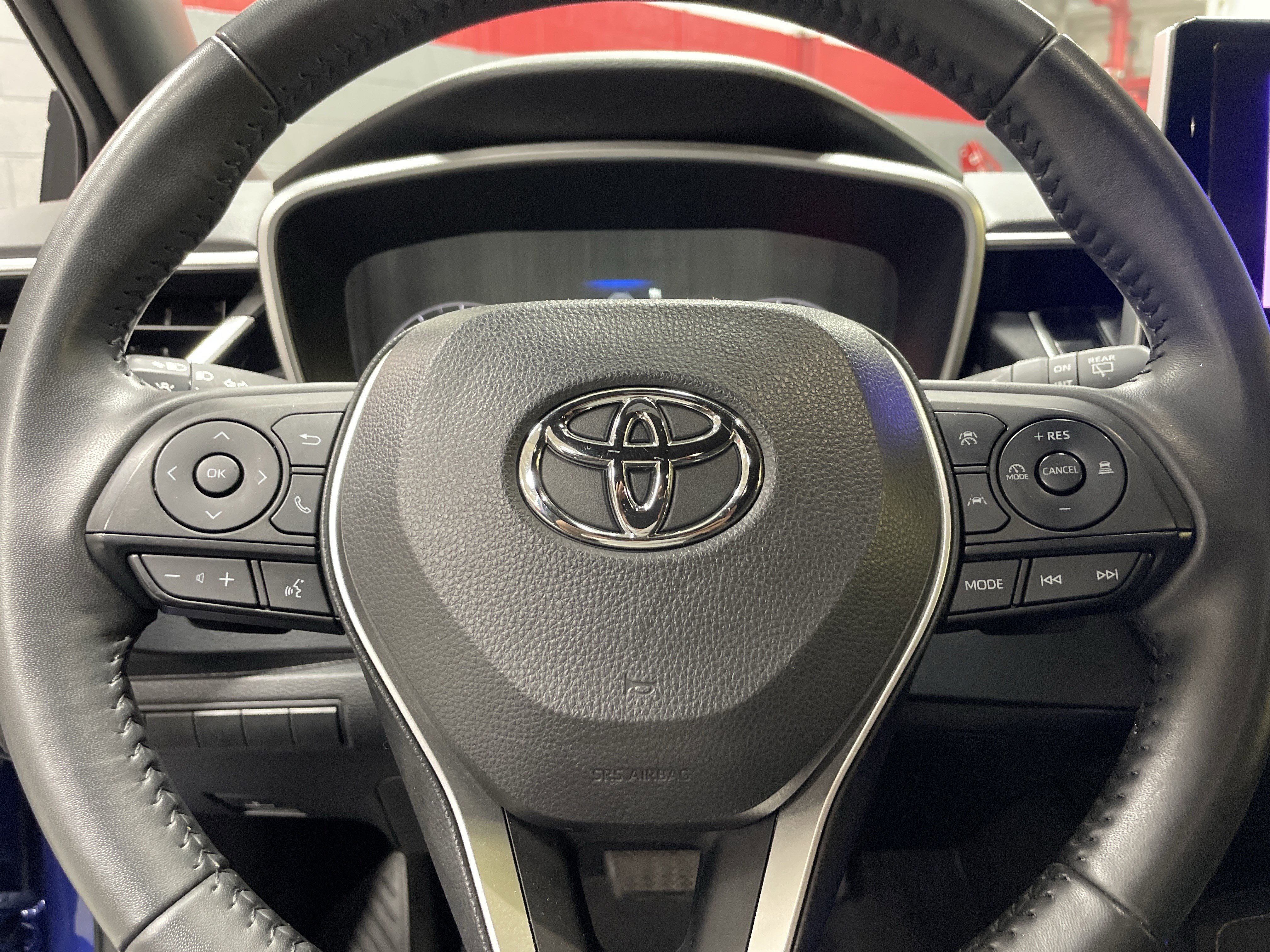 Used 2024 Toyota Corolla SE FWD image 16