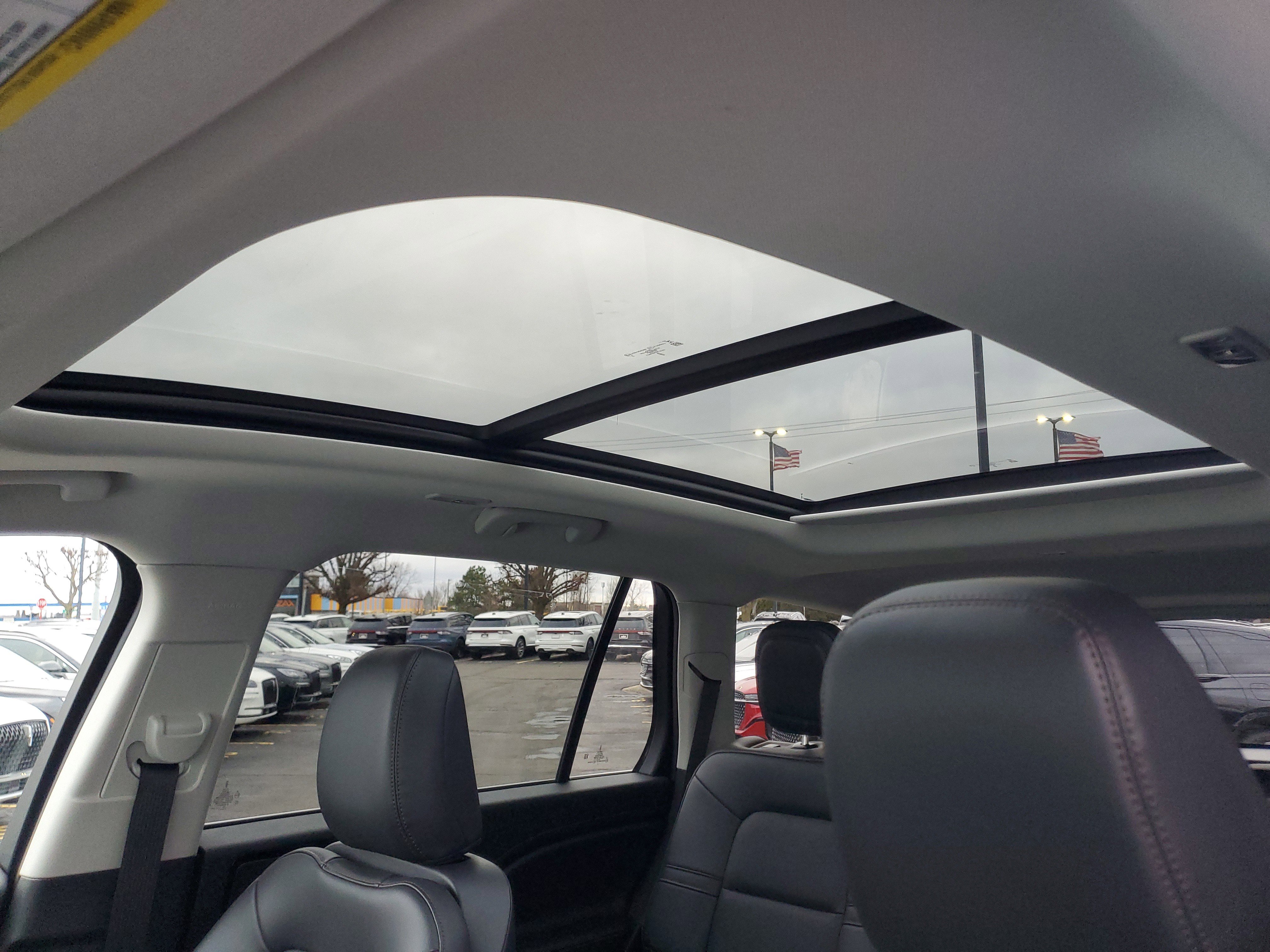 New 2025 Lincoln Aviator AWD w/ Equipment Group 101A image 11