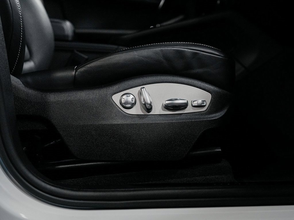 Used 2023 Porsche Macan image 40