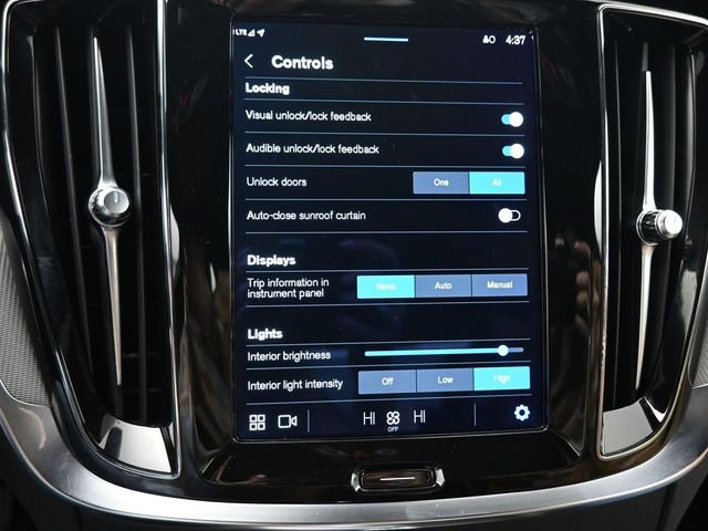 Used 2024 Volvo S60 B5 Plus FWD image 18