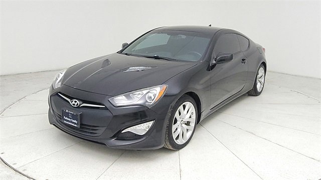 Used 2014 Hyundai Genesis 2.0T image 1